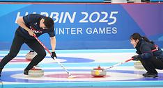 Mixed doubles curling team wins playoff for semifinal berth