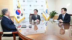 Finance envoy stresses nation's economic stability in NY visit